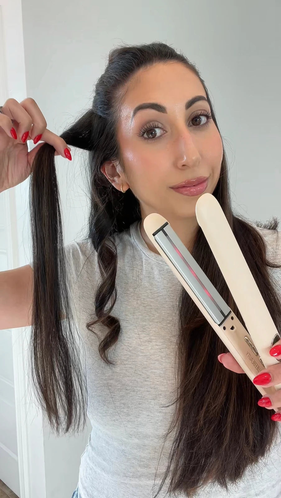 Achieve Perfect Flat Iron Curls with Boujee Beauty's 1" Flat Iron